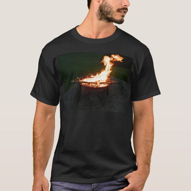 Camiseta Imagem de fogueira do poço de incêndio (Frente)