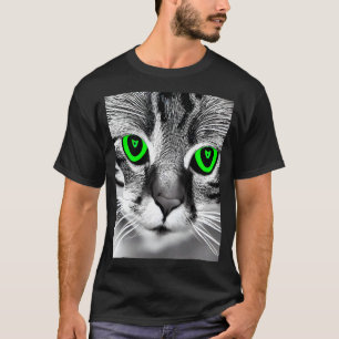 Camiseta Imagem Visualmente Marcante de Gato Preto e Branco
