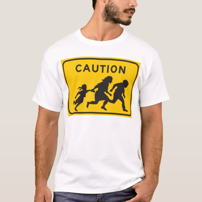 Camiseta Imigrantes ilegais que cruzam o sinal da estrada (Frente)