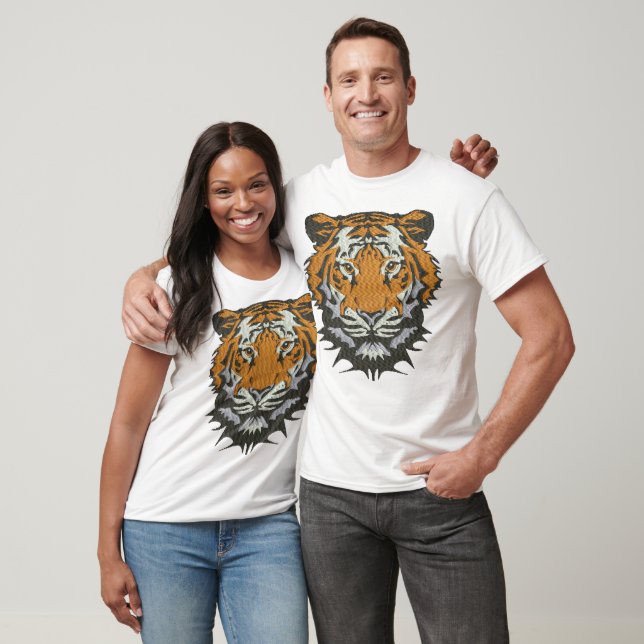 Camiseta Imitação de Bordado Cabeça de Tigre (Unissex)
