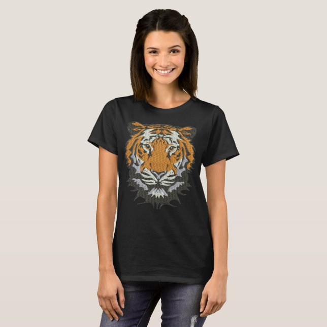 Camiseta Imitação de Bordado Cabeça de Tigre (Frente Completa)