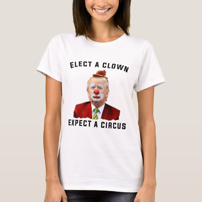 Camiseta Impeach Anti-Trump Eleve Um Palhaço Esperando Um C (Frente)