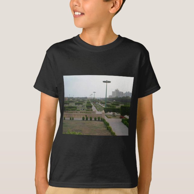 Camiseta Impressão de Paisagem Cênica do Parque Benazir (Frente)