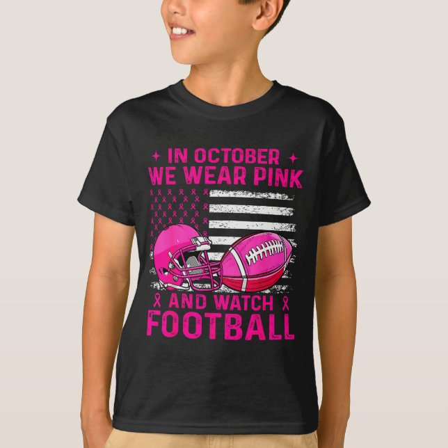 Camiseta In October We Wear Nk Breast Cancer Flag Football  (Frente)