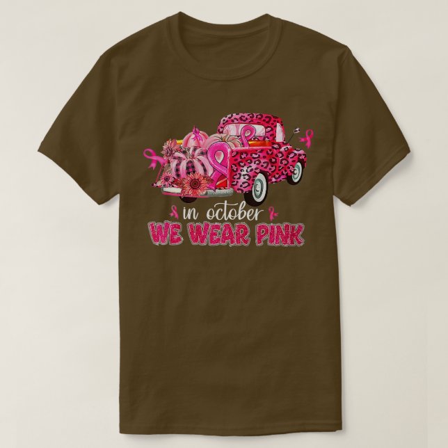 Camiseta In October We Wear Pink Gnome Breast Cancer Awaren (Frente do Design)