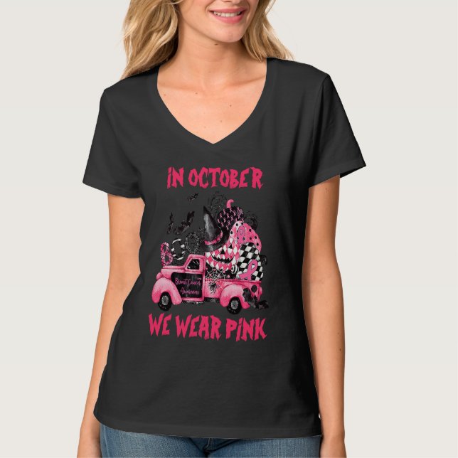 Camiseta In October We Wear Pink Witch Truck Ribbon Pumpkin (Frente)
