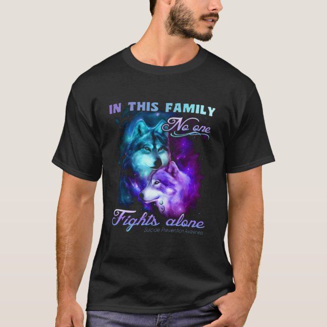 Camiseta In This Family No One Fights Alone (Frente)