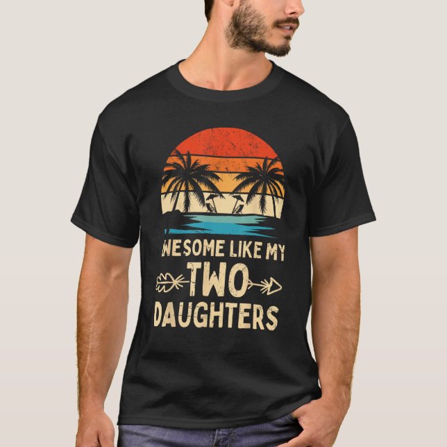 Camiseta Incrível Como A Minha Filha Oferece Aos Homens Uma (Frente)