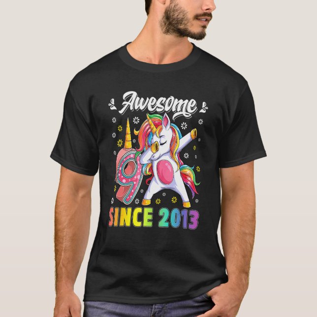 Camiseta Incrível Dabbing Unicorn Aniversário de 9 Anos Rap (Frente)