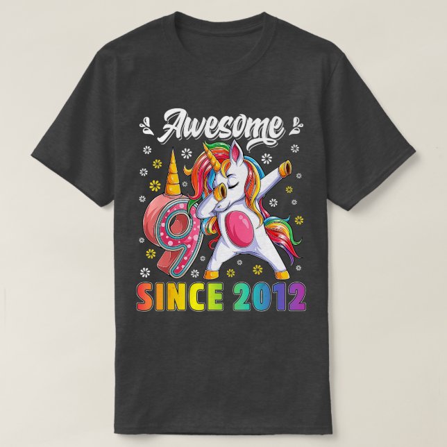 Camiseta Incrível dabbing unicórnio aniversário de 9 anos R (Frente do Design)