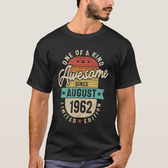 Camiseta Incrível desde agosto de 1962 - Aniversário de 61r (Frente)