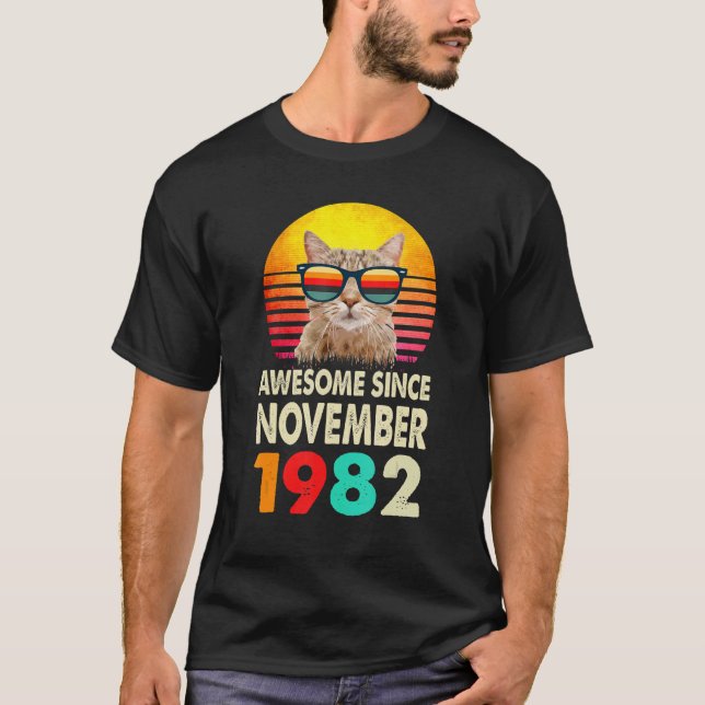 Camiseta Incrível Desde Novembro De 1982 aniversário de 40  (Frente)