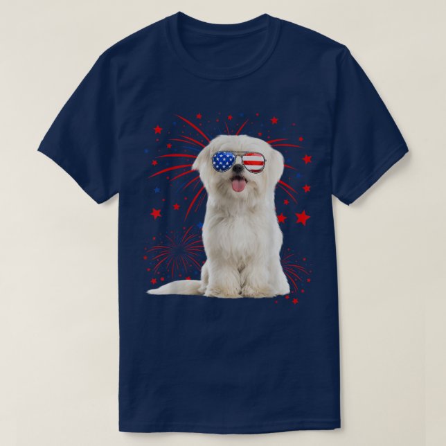 Camiseta Incrível Maltês Cão Americano Bandeira 4 De Julho (Frente do Design)