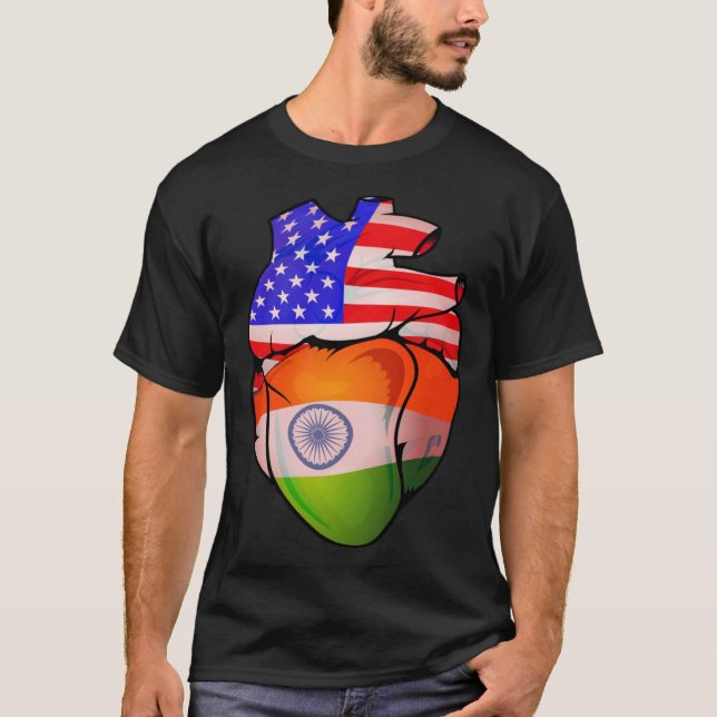 Camiseta Indian American Split Anatomical Heart With Flags (Frente)