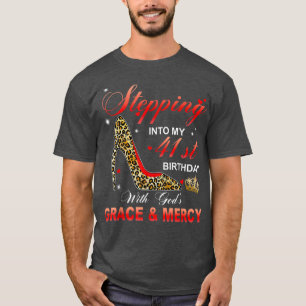 Camiseta Indo Ao Meu Aniversário De 41 ruas Com A Graça E