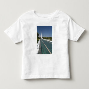 Camiseta Infantil A ponte de relógio de sol na Baía de Turtle