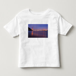 Camiseta Infantil A Ponte Golden Gate ao anoitecer a partir de Kirby