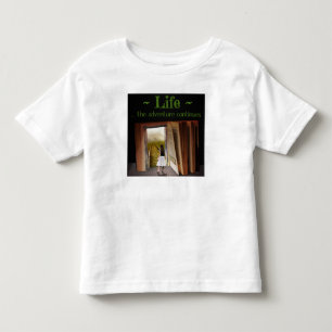 Camiseta Infantil A vida, a aventura continua