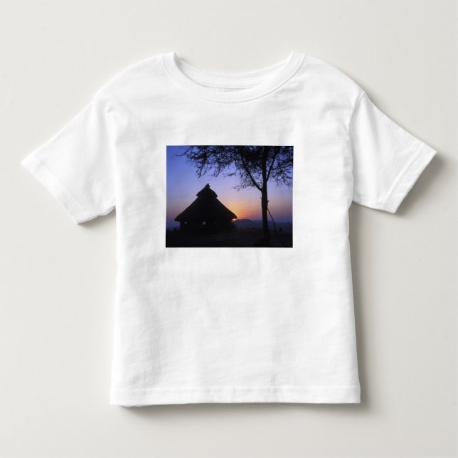 Camiseta Infantil África, Etiópia, Região do Rio Omo, Sunset over (Frente)