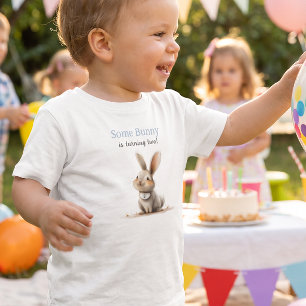 Camiseta Infantil Alguns Aniversários de criança Bunny