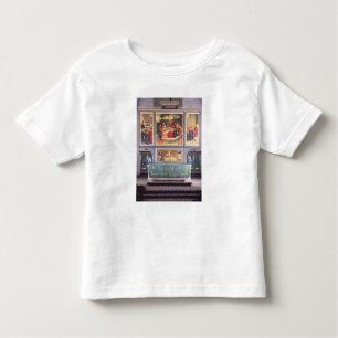 Camiseta Infantil Altar com um Triptych que descreve