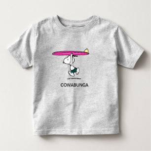 Camiseta Infantil Amendoins Esnoopia a correr para o Surf