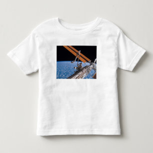 Camiseta Infantil As asas do painel de Canadarm2 e da disposição