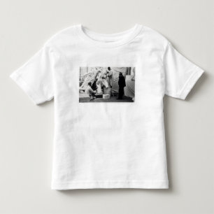 Camiseta Infantil Auguste Rodin em seu estúdio de Paris