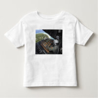 Aviões empurram uma palete de mercadorias doadas 2