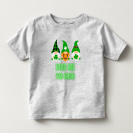 Camiseta Infantil Beije Me Eu Sou Irlandês Dia de São Patrício Gnome