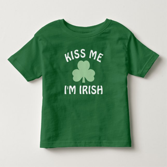 Camiseta Infantil Beije-Me Im Dia de São Patrício Verde Irlandês Sha (Frente)