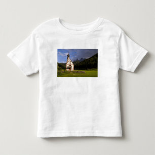Camiseta Infantil Bela igreja isolada e solitária chamada Rainui