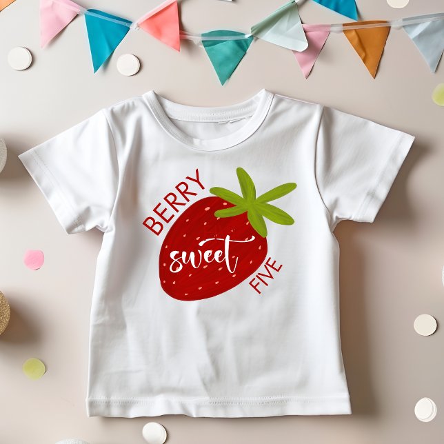 Camiseta Infantil Berry Sweet strawberry kids birthday (Criador carregado)