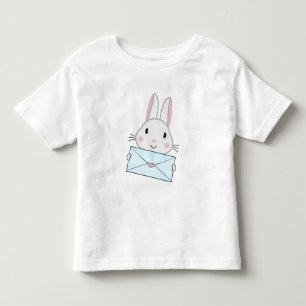 Camiseta Infantil Bonito coelhinho segurando carta de amor