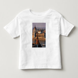 Camiseta Infantil Budapest, Hungria, Rio Danúbio, Parlamento