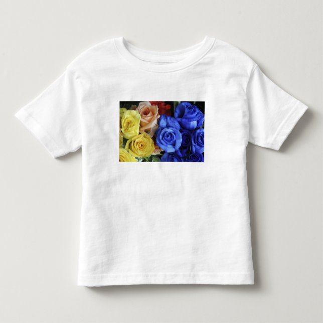 Camiseta Infantil Buquês de rosas frescas sortidos (Frente)