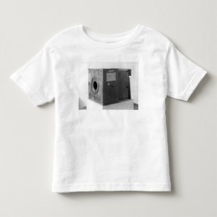 Camiseta Infantil Câmera de Joseph Nicephore Niepce, c.1816-22
