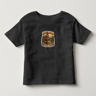 Camiseta Infantil Caminhe Mais, Preocupe-se Menos Bigfoot Camping 