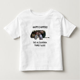 Camiseta Infantil Campos felizes da família de caravanas de trailer