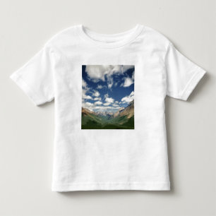 Camiseta Infantil Canadá, Colúmbia Britânica, Yoho NP. Nuvens fofas