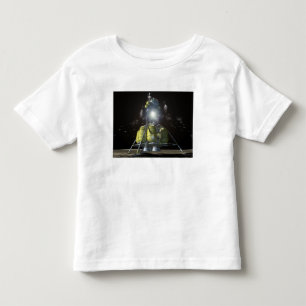 Camiseta Infantil Capitulação do artista de uma nave espacial nova