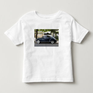 Camiseta Infantil Carro Audi antigo, mas muito bem conservado.