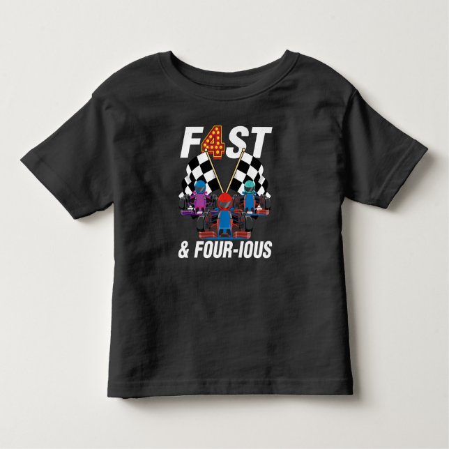 Camiseta Infantil Carro Race Rápido e Quatro Idiotas Que Era Um Meni (Frente)