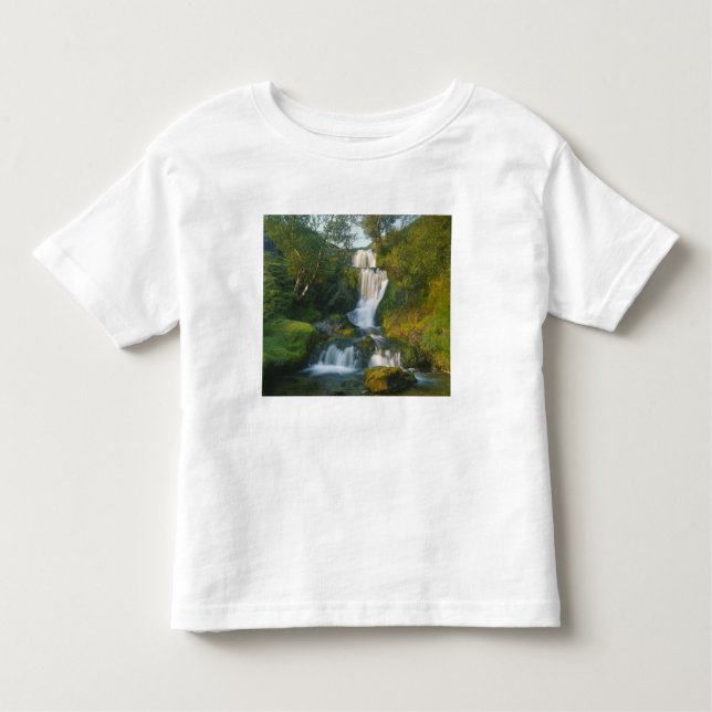 Camiseta Infantil Cascata, Ilha de Skye, Escócia (Frente)