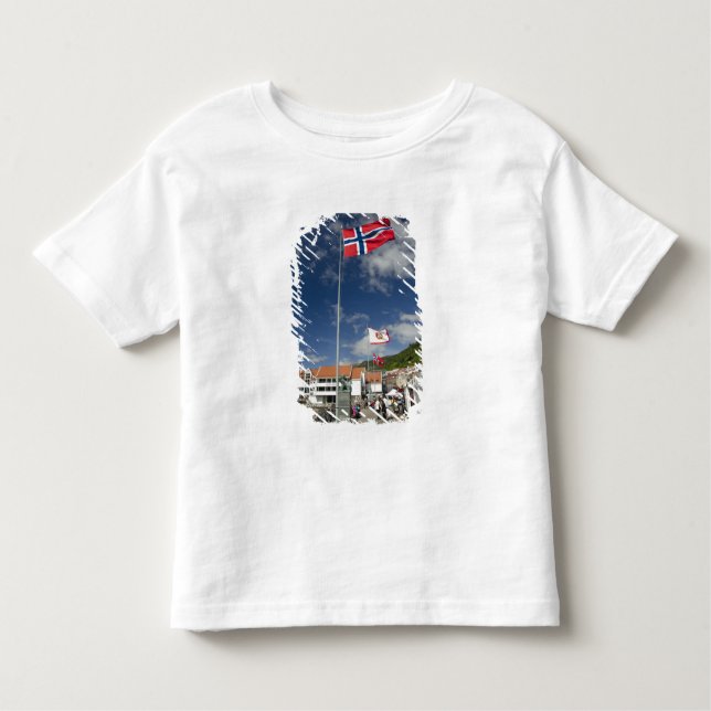Camiseta Infantil Centro porto histórico de Bergen com bandeiras (Frente)