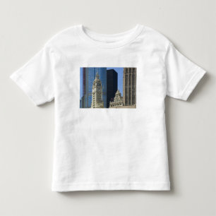 Camiseta Infantil Chicago, Wrigley Building com Trump Hotel &