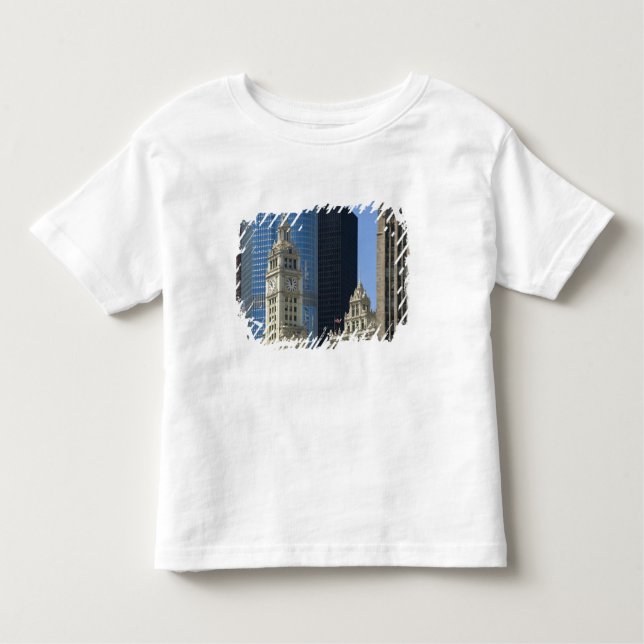 Camiseta Infantil Chicago, Wrigley Building com Trump Hotel & (Frente)