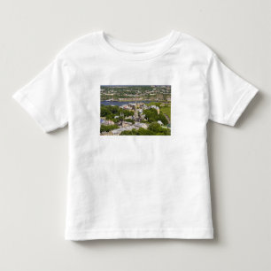 Camiseta Infantil Cidade de Quebec, Quebec, Canadá. Olhando para bai