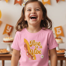 Camiseta Infantil Cinco é uma vibração, um aniversário de vintagem r