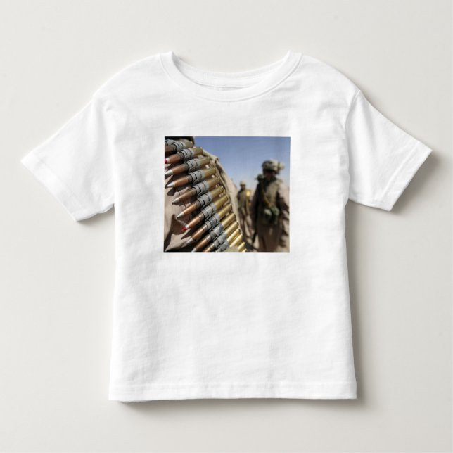 Camiseta Infantil Cintos de munições de calibre 50 (Frente)